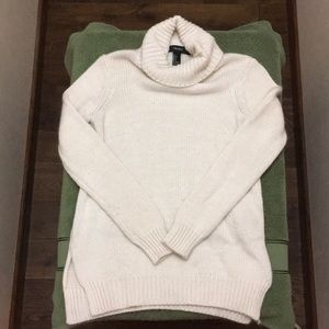 F21 off white turtle neck